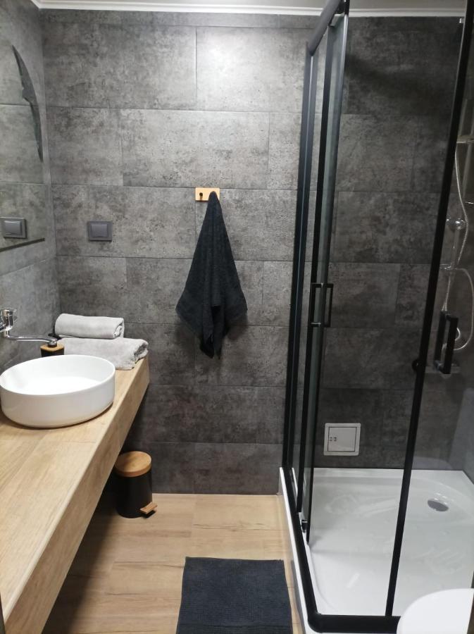 Dom Nad Jeziorem Strazym Zbiczno Ngoại thất bức ảnh